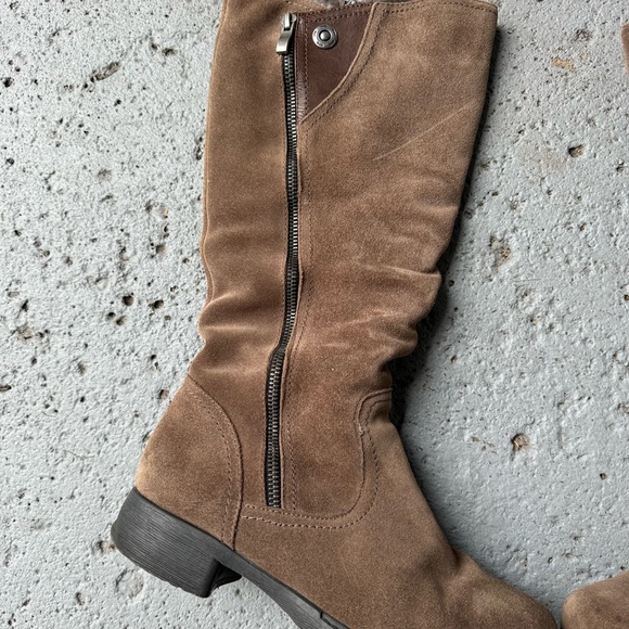 ARTICA women’s boots . Size 8 US . - Picture 2 of 7